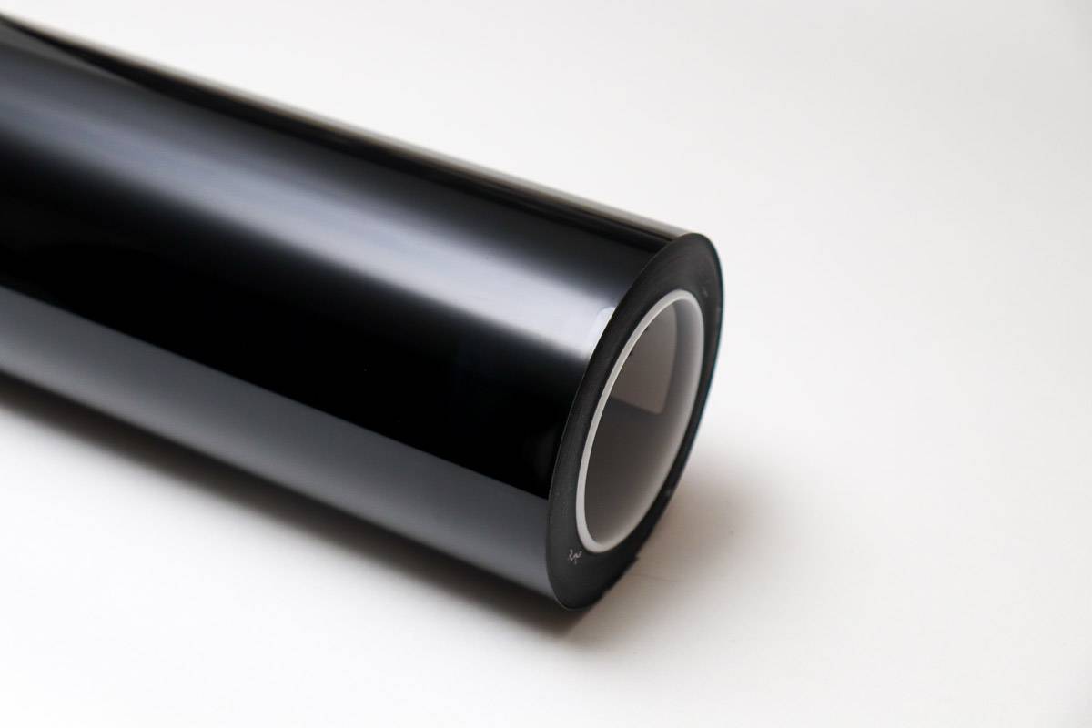 GLOSSY BLACK